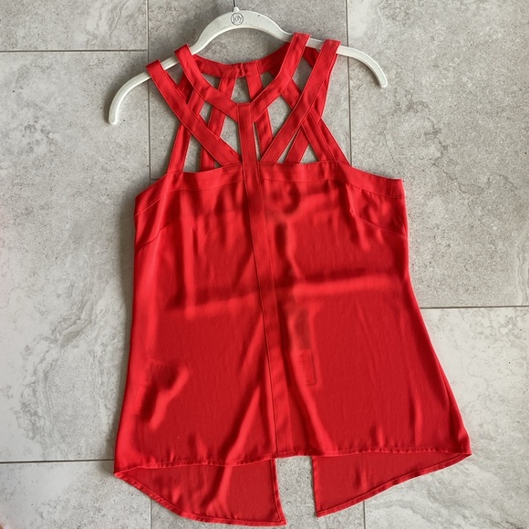 Top and skirt set by BCBGmaxaazaria - Picture 7 of 14